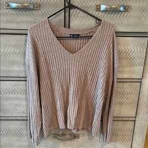 GAP Ribbed V-Neck Sweater in Light Taupe
